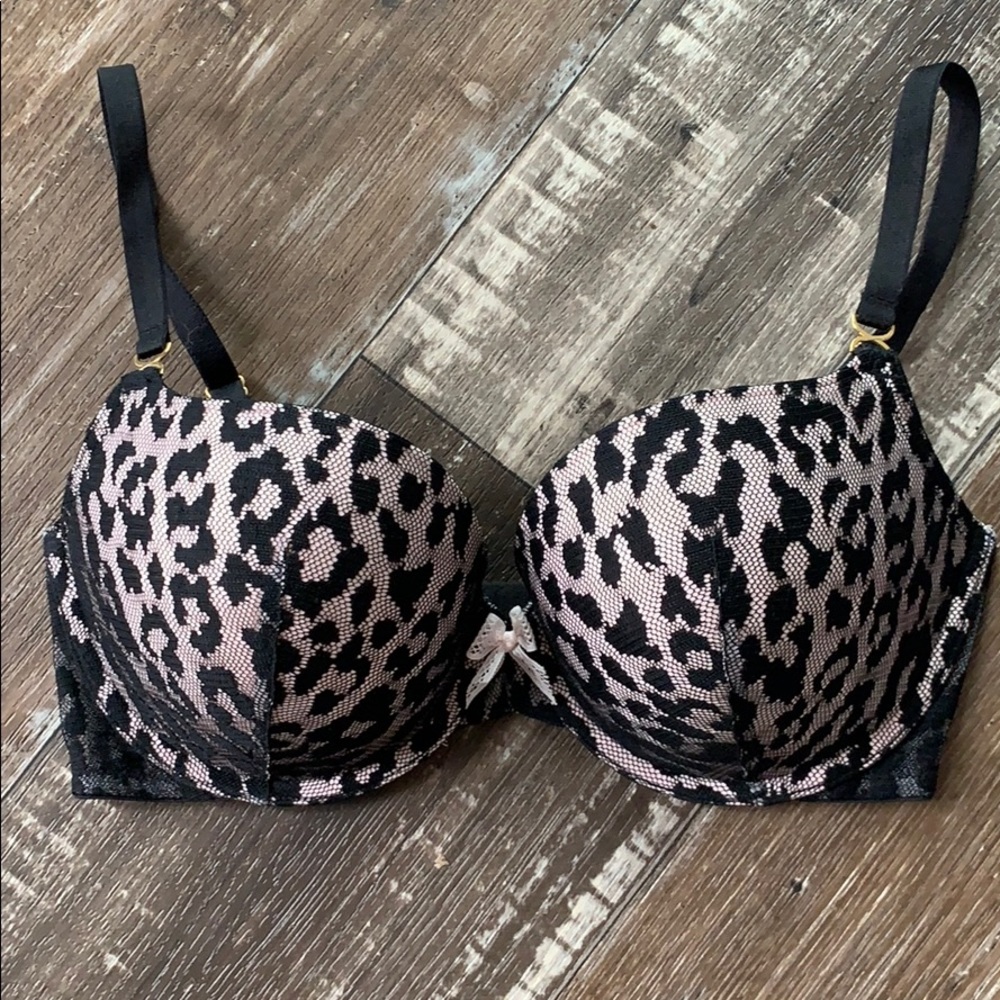 NWOT Victoria Secret Push-up Bra